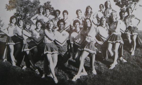 8182cheer.jpg
